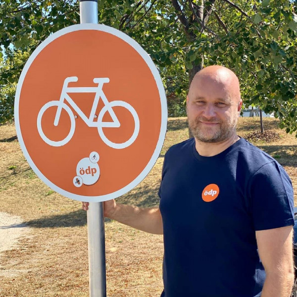 Verkehrsschild Radweg